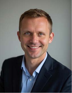Headshot of Kyle Dahlstrom